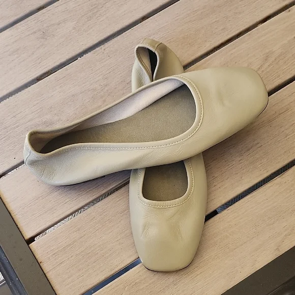 Pilcro cream Grey Square-Toe Leather Ballet Flats - Picture 9 of 9